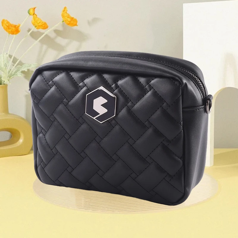 

2025 new women's bag simple fashion street fashion one-shoulder crossbody bag chain zipper small square bag