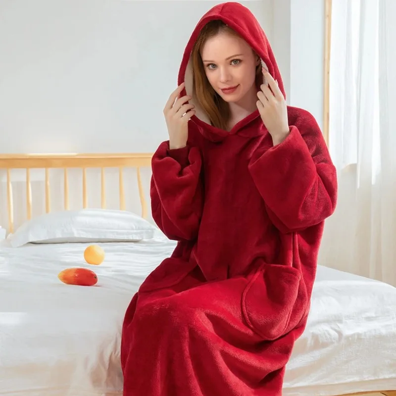 Double-Layer Thick Flannel Hooded Wearable Blanket Oversized Plush Fleece Blanket Robe with Pockets for Warm Winter Loungewear