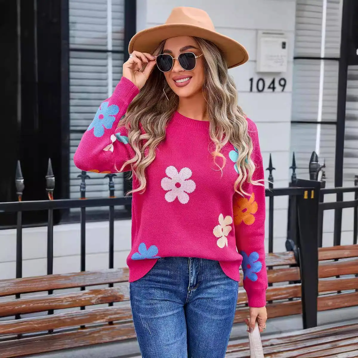 

Spring 2025 Floral Color Block round Neck Knitted Sweater Versatile All Match Cross Border Popular Knitwear for Women