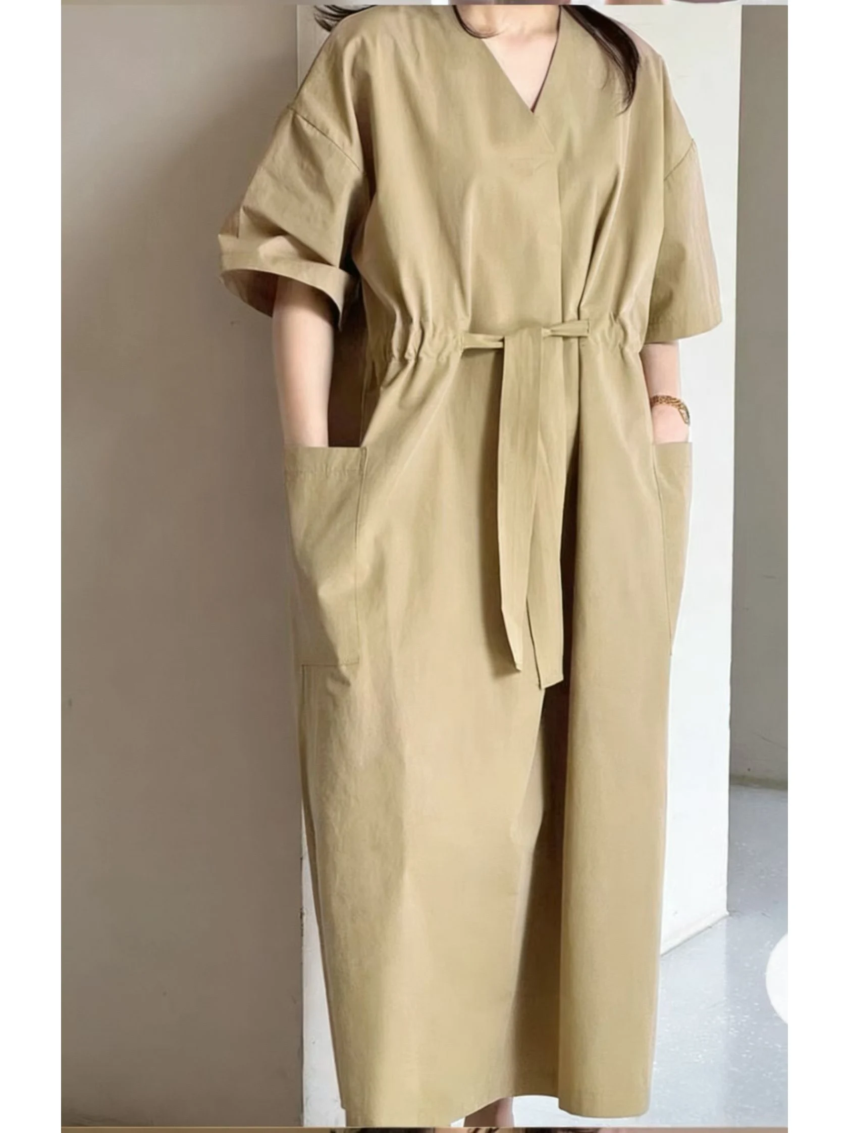 

Свободное женское платье с большими карманами, на шнурке на талии, прямое, удлиненное, из хлопка, повседневное, с V-образным вырезом, с коротким рукавом