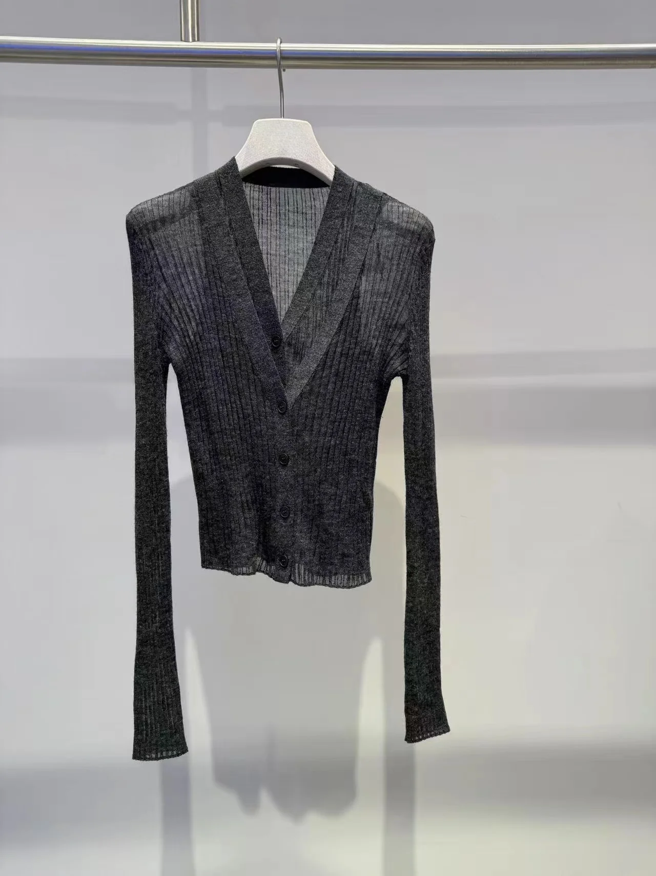 

Осенний новый модный приталенный длинный вязаный свитер свера с двойным v-образным вырезом, повседневный женский топ, удобный дышащий трикотаж