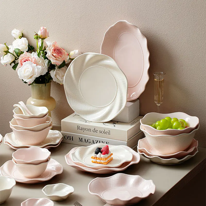 2025New Curved Edge Ceramic Plate Steak  Plates Bowl Dinner Dish Fish Plate Spoon Luxurious Porcelain Relief Dinnerwar