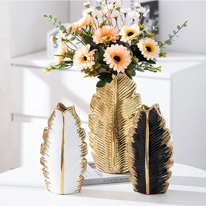 

Nordic Ceramic Vase Black Gold Plating Leaf Shape Ornaments Flower Organizer Modern Simple TV Cabinet Home Decoration Vase