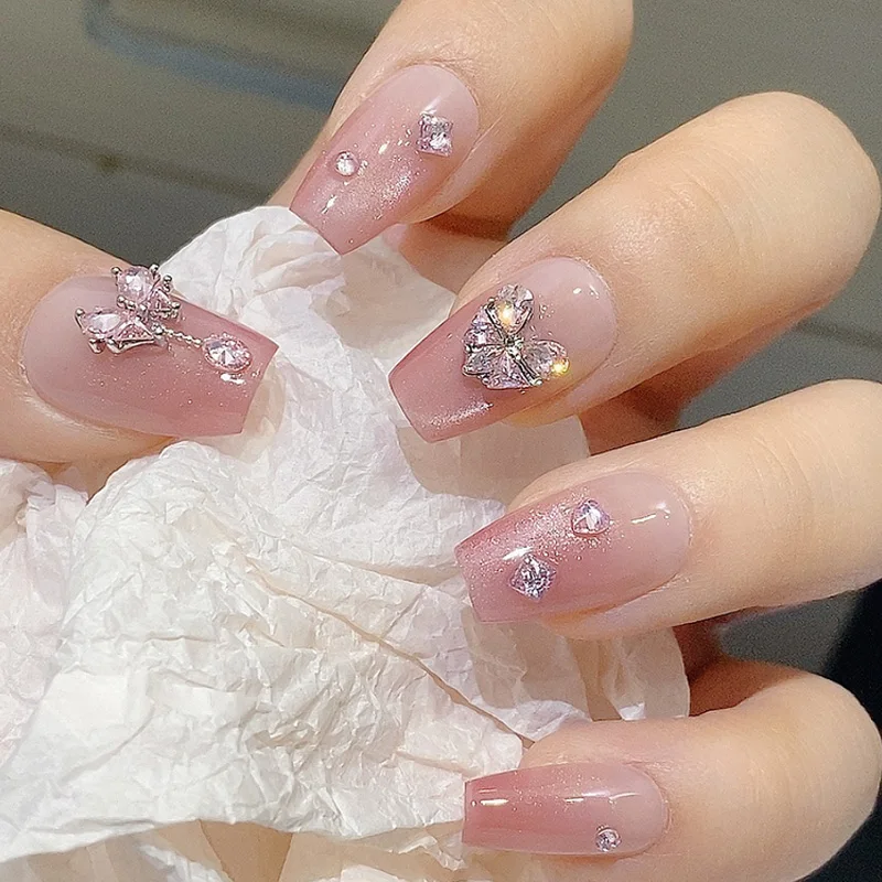 TSZS 3D Luxury Heart Butterfly Zircone Nail Art Charms Shiny Pink Clear Zircone Cuore Nail Charms Decorazione delle unghie