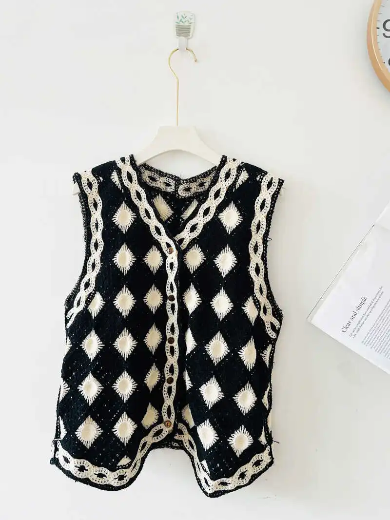 Czarno-biała kamizelka w kratę, szydełkowa bluzka damska, prześwitująca, dzianinowa, bez rękawów, zapinana na guziki, kurtka, styl boho, na wakacje.
