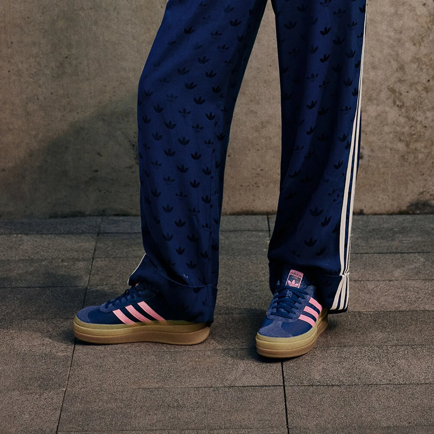 

Adidas Originals Женские повседневные классические спортивные кроссовки на платформе IG4390