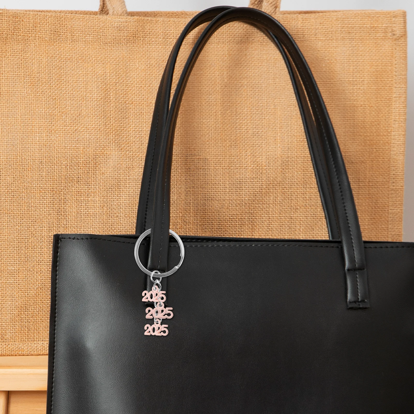 100 قطعة سلسلة المفاتيح سبيكة السحر 2025 عدد السنة قلادة لصنع المجوهرات Crafts بها بنفسك الحرف أساور القلائد Keyrings سحر ل #5