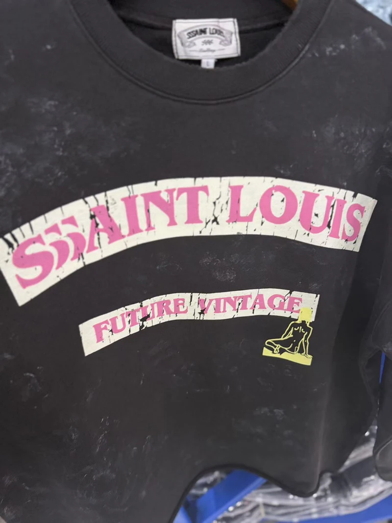 Stain Paint SSSAINT LOUIS Box Text Label Sexy Yellow Girl Back Shadow Sweatshirts Men Women Washed Distressed Loose Pullovers