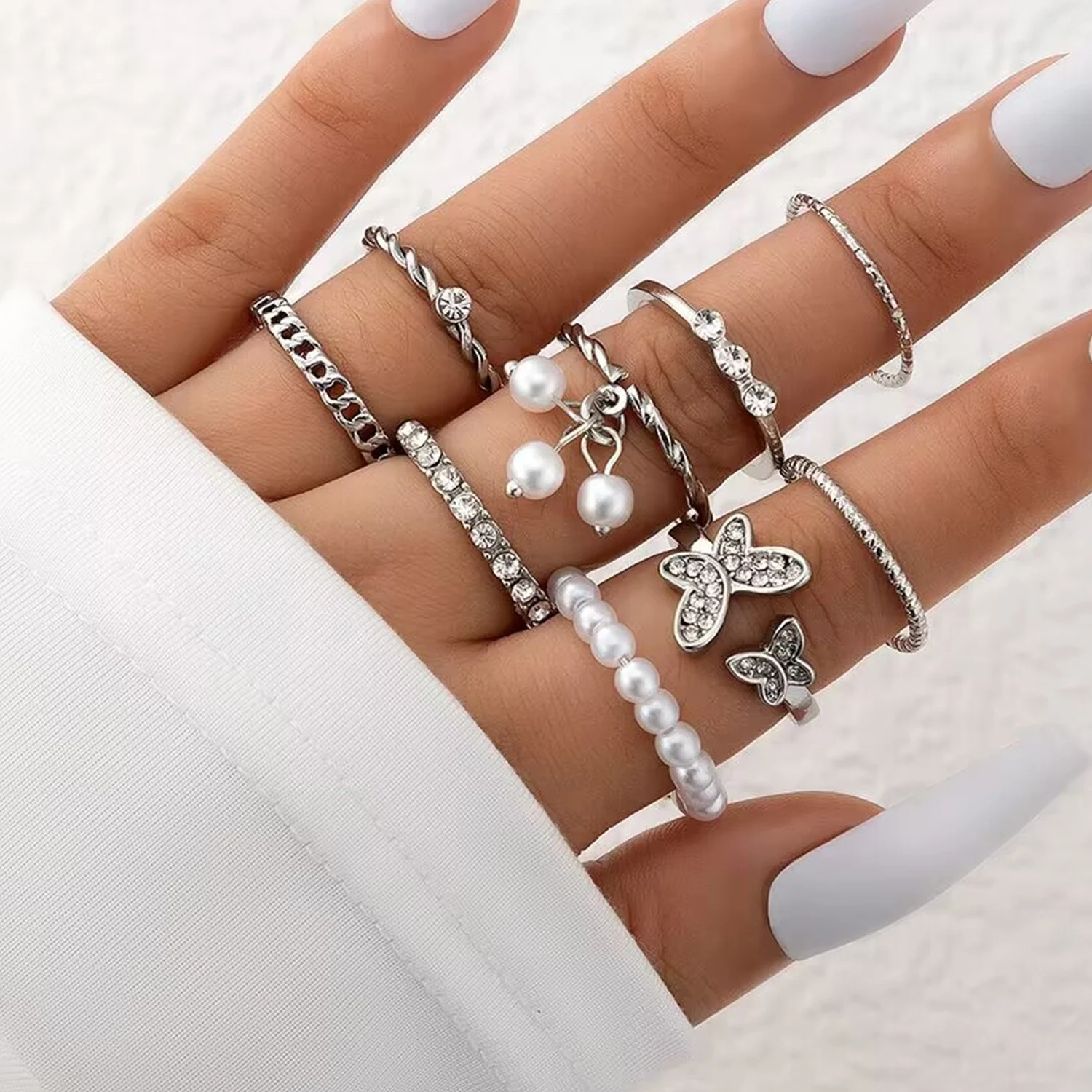 9PCS Boho Fashion Hollow Butterfly Ring Set Elegant Vintage Crystal Women Finger Cute Pearl Rings Jewelry Wedding Party Gifts