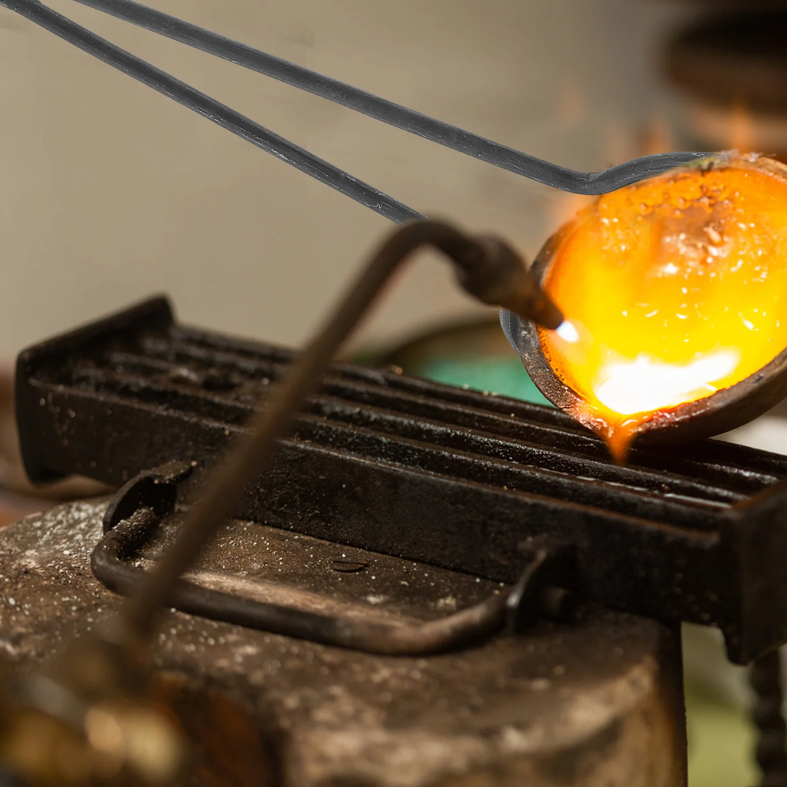 

Long Crucible Tong Portable Refining Casting Clamp Tool Jewelry Melting Hand Tong Durable Easy Distance