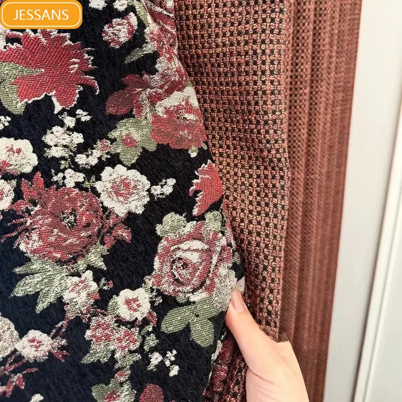 

French Retro Black Background Rose Jacquard Chenille Curtains for Bedroom Living Room Bay Windows Customized Partition Curtains