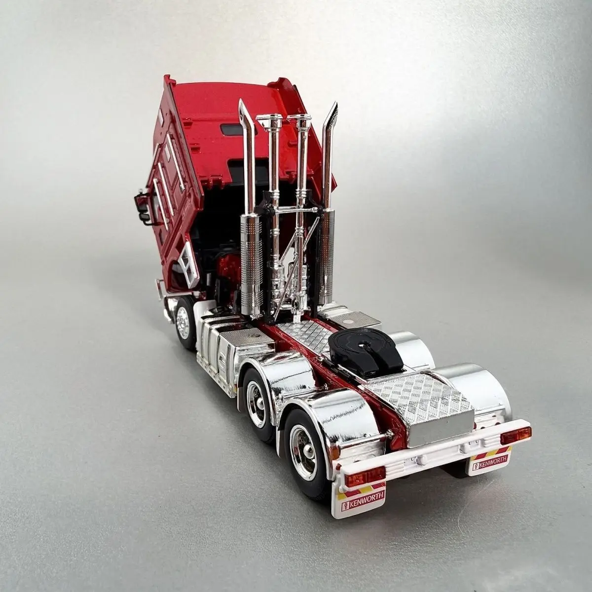 1:64 Scale Mj Kenworth K200 Transformers G1 Us Truck Tractor