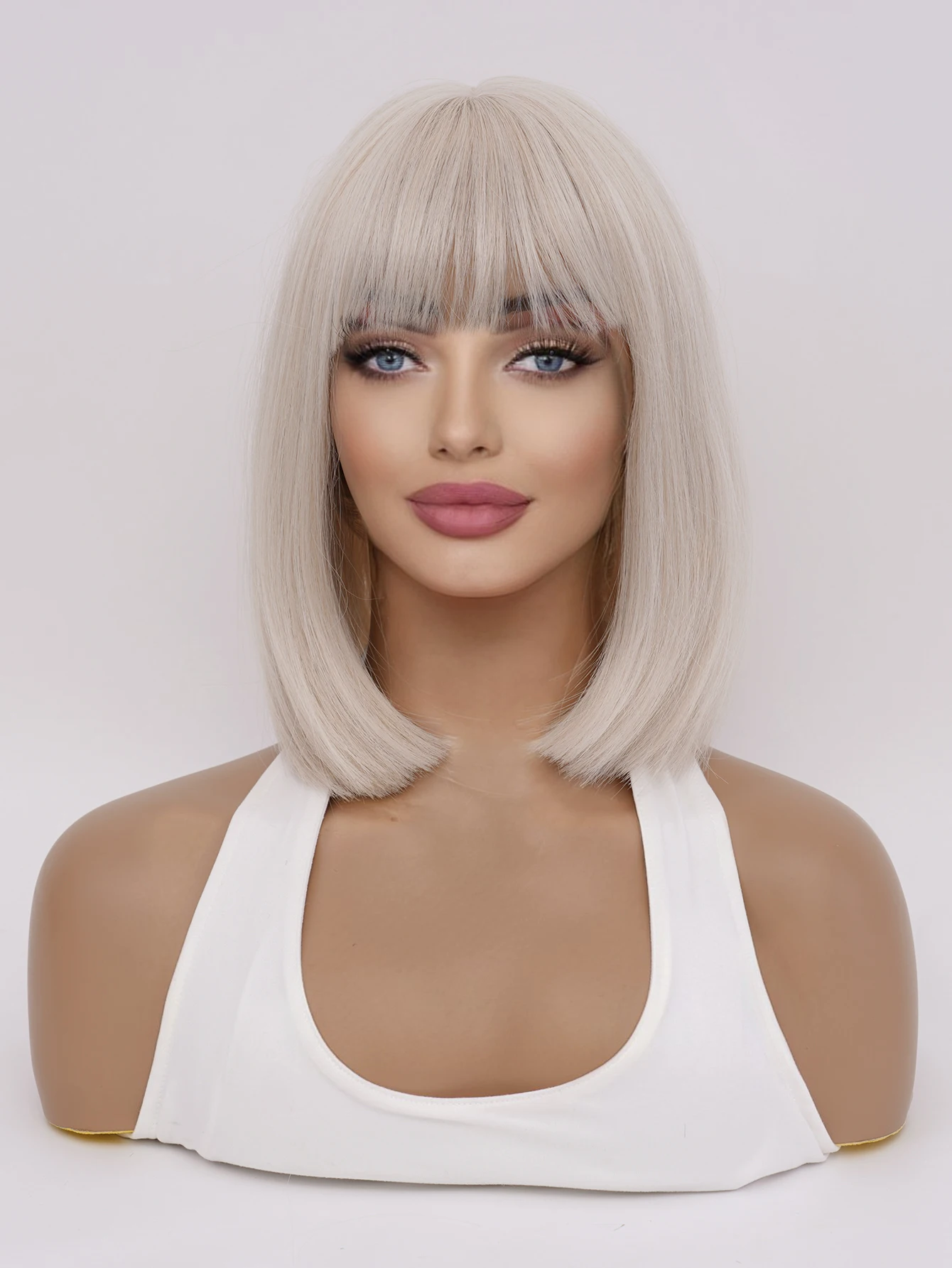 Beige blonde wig bob wig blonde short hair style high quality bangs wig heat resistant chemical fiber wig women daily festival u