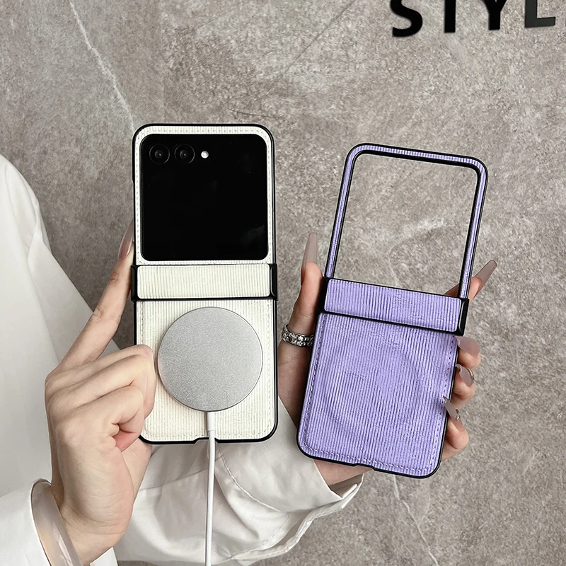 حافظة لهاتف موتورولا رازر 50 الترا 60 40 50S Razr + 2024 خطوط عمودية من جلد البولي يوريثان غطاء هاتف جذاب مغناطيسي #2