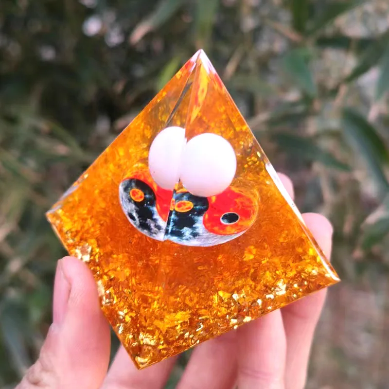 Pyramid Crystal Gravel Epoxy Resin Home Desktop Handmade Ornaments Gift Auspicious Feng Shui