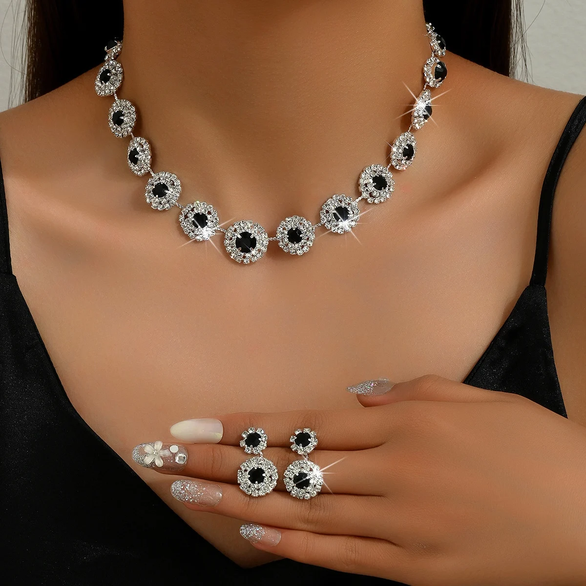 Ladies' Fashion Geometric Round Necklace Earrings Jewelry Set Suitable for Wedding, Party, Festival Gifts