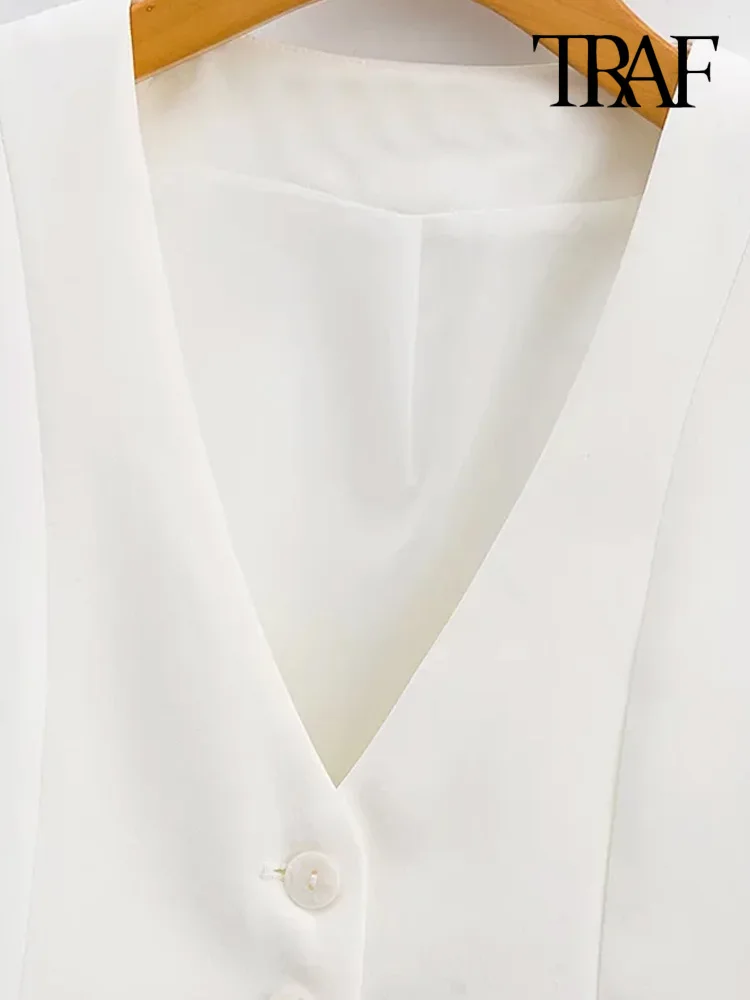 Рисунок 3 - Женский укороченный жилет на пуговицах спереди