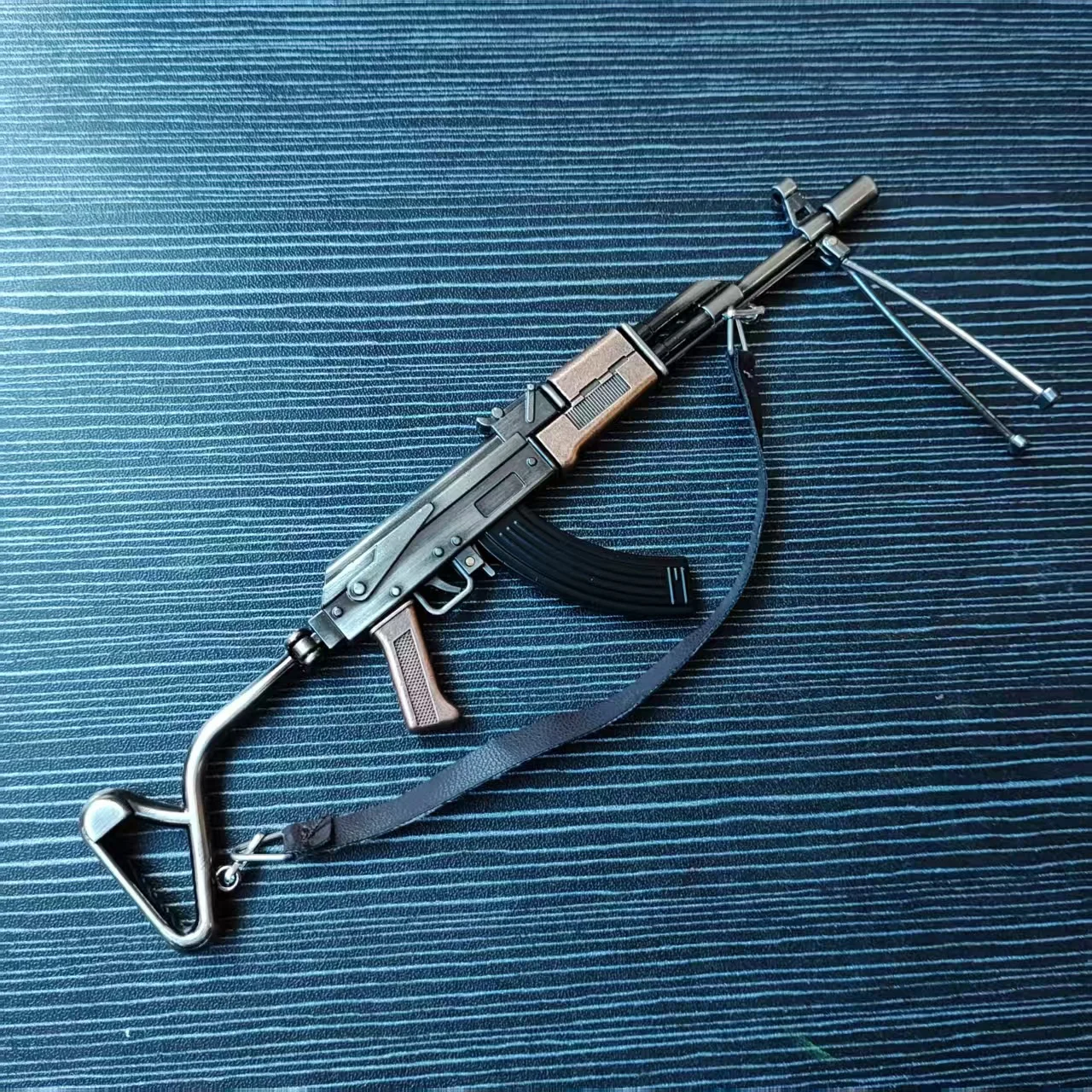 20 ซม.ปืนไรเฟิลรุ่นมินิปืนรุ่น PUBG Jedi ปืนของเล่น Fidget ของเล่นเดสก์ท็อปเครื่องประดับสําหรับเด็กผู้ใหญ่ของขวัญวันเกิด