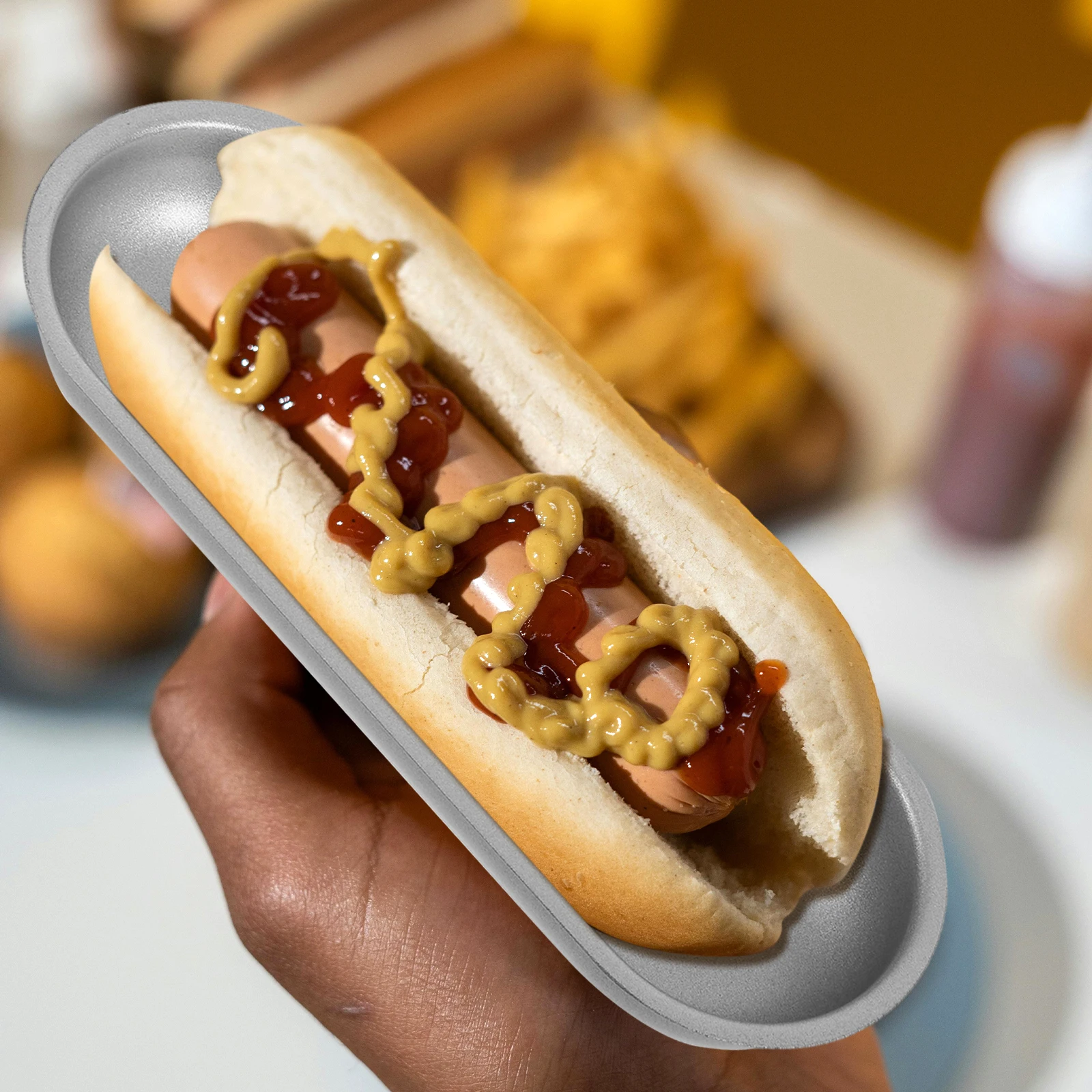 

2Pcs Nonstick Hot Dog Bun Pan Set for Homemade Breads Elongated Shape and Resistant to Warping Hot Dog Bun Pan