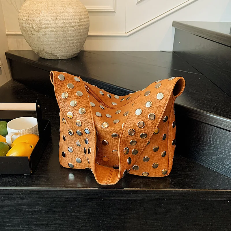 

2025 Summer Heavy Duty Shoulder Bag, Chic Crossbody Purse for Women, Fashionable Day to Night Tote, Versatile Sling Bag