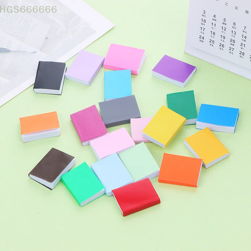 

4Pcs BJD Scene Shooting Props Dollhouse1: 12 Mini Dollhouse Color Book Notebook Pocket Accessories