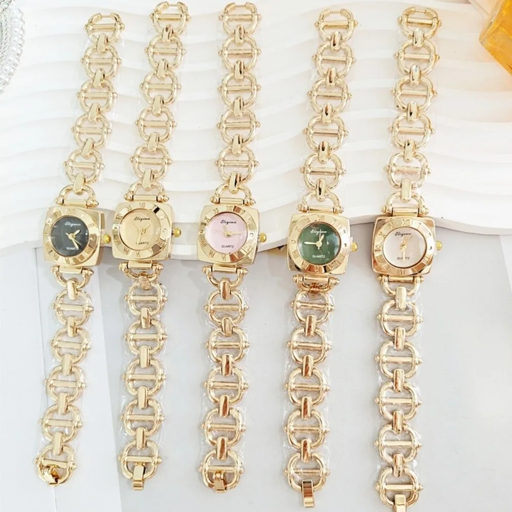 

Simple Elegant Luxury Bangle Bracelet Exquisite Square Case Roman Watch Retro Alloy Quartz Watch Fashion Accessory