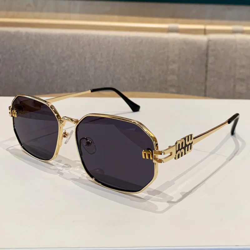 Thumbnail 2 - #23 Cheap Outdoor UV Sunglasses Worth Buying