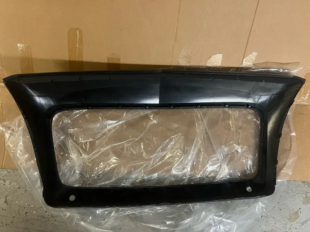 

Для Bentley Continental GT GTC 2016-2018 основная центральная решетка радиатора, внешняя рамка, новая