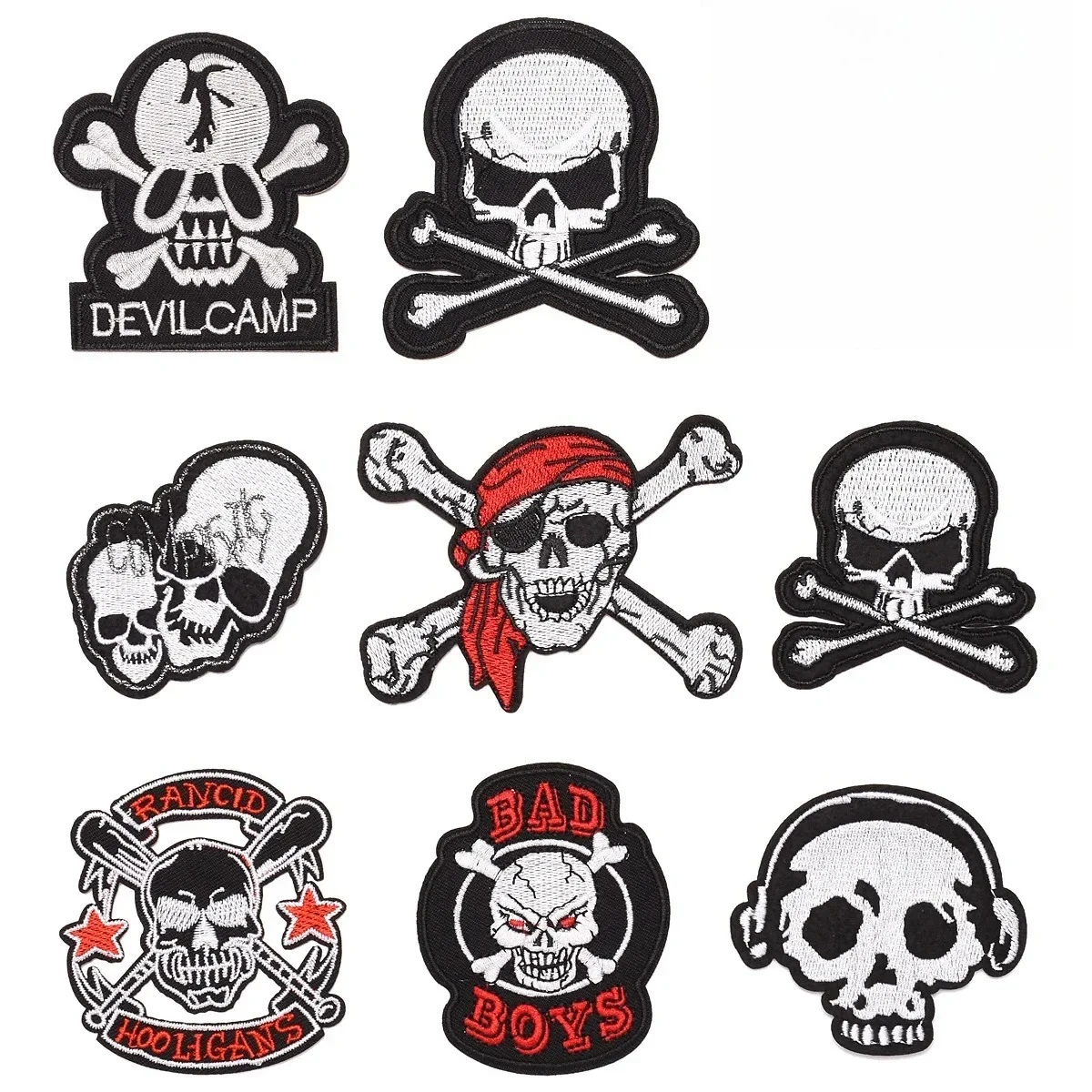Embroidered Crossbones Emblem Classic Pirate Flag Symbol Skull Iron on Patches Bad Boys Cool Badge Cloth Stickers for Streetwear