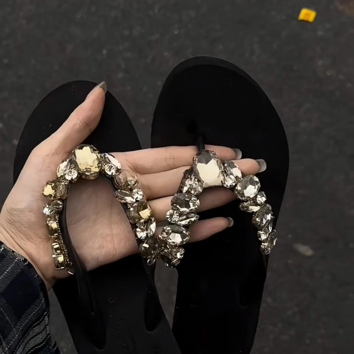 Anti slip rhinestone casual champagne vacation summer cool slippers flip flops new jacket fashionable beach style 1.5 heel high