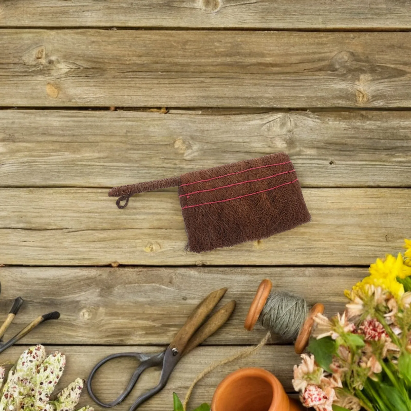 Sturdy Woven Palm Fiber Brush Ergonomic Design for Flowerpot Planter Cleaning Bonsai Maintenance Vegetable Produce Scrubbing