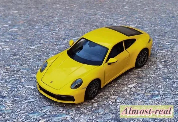 

Модель автомобиля Welly 1:24 для Porsche 911 Carrera, модель из металлического сплава, Литые украшения, игрушки для мальчиков, подарки на день рождения, хобби, дисплей, красный/желтый