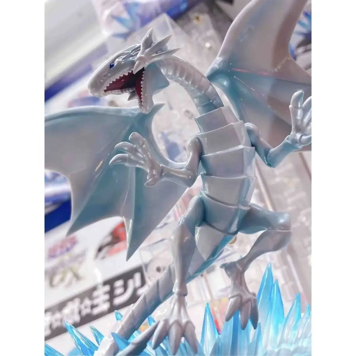 Bandai Original SK JAPAN Yu-Gi-Oh! Duel Monsters Blue-Eyes White Dragon 18cm Action Figure PVC Collection Model Ornament Toys