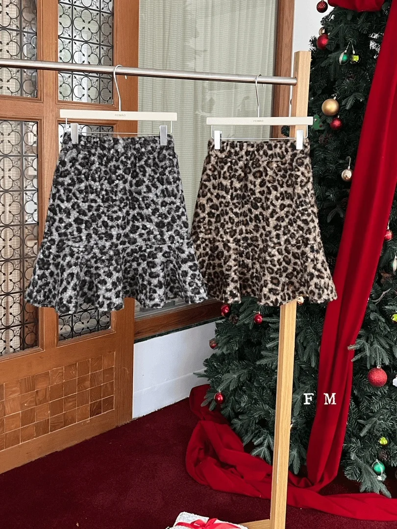 

Ретро-юбка с американским леопардовым принтом, стильная и привлекательная женская модная юбка А-силуэта с высокой талией для повседневной носки и поездок на работу.