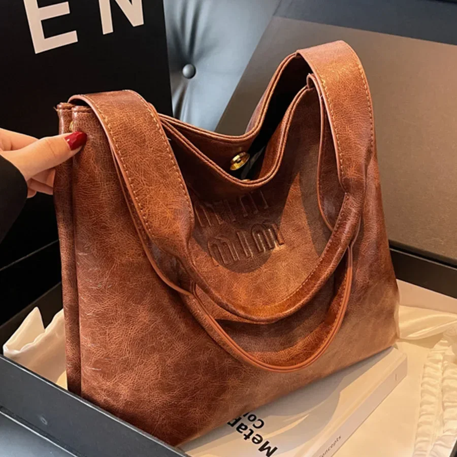 

2025 New! Women's Retro-Feeling Large Capacity Underarm Tote Bag - Autumn-Winter Sembeng Niche | Portable Shoulder Style