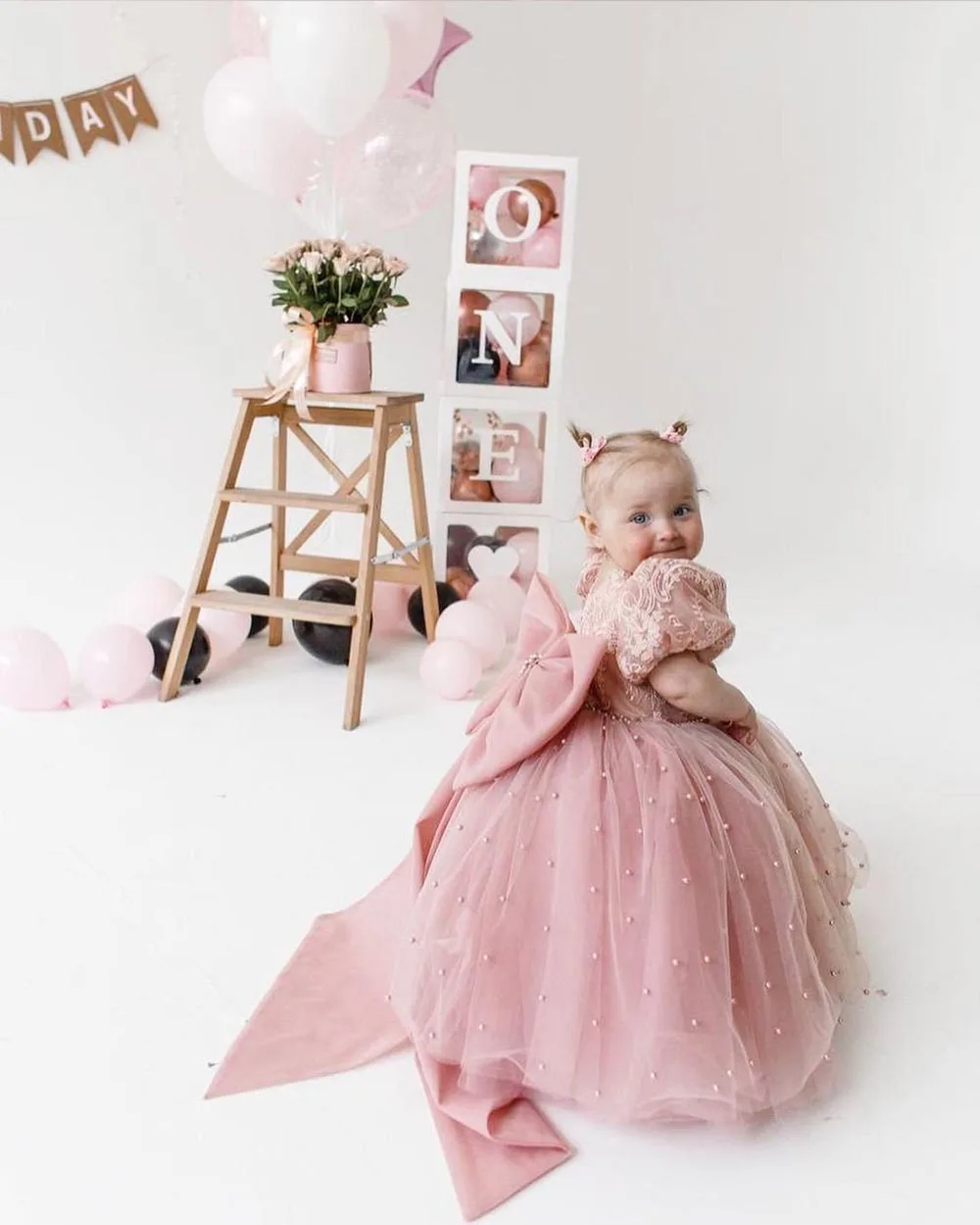 Vestido de princesa con súper lazo para niñas pequeñas, vestidos de flores para bodas, manga abombada, vestidos de desfile de comunión de tul con cuentas