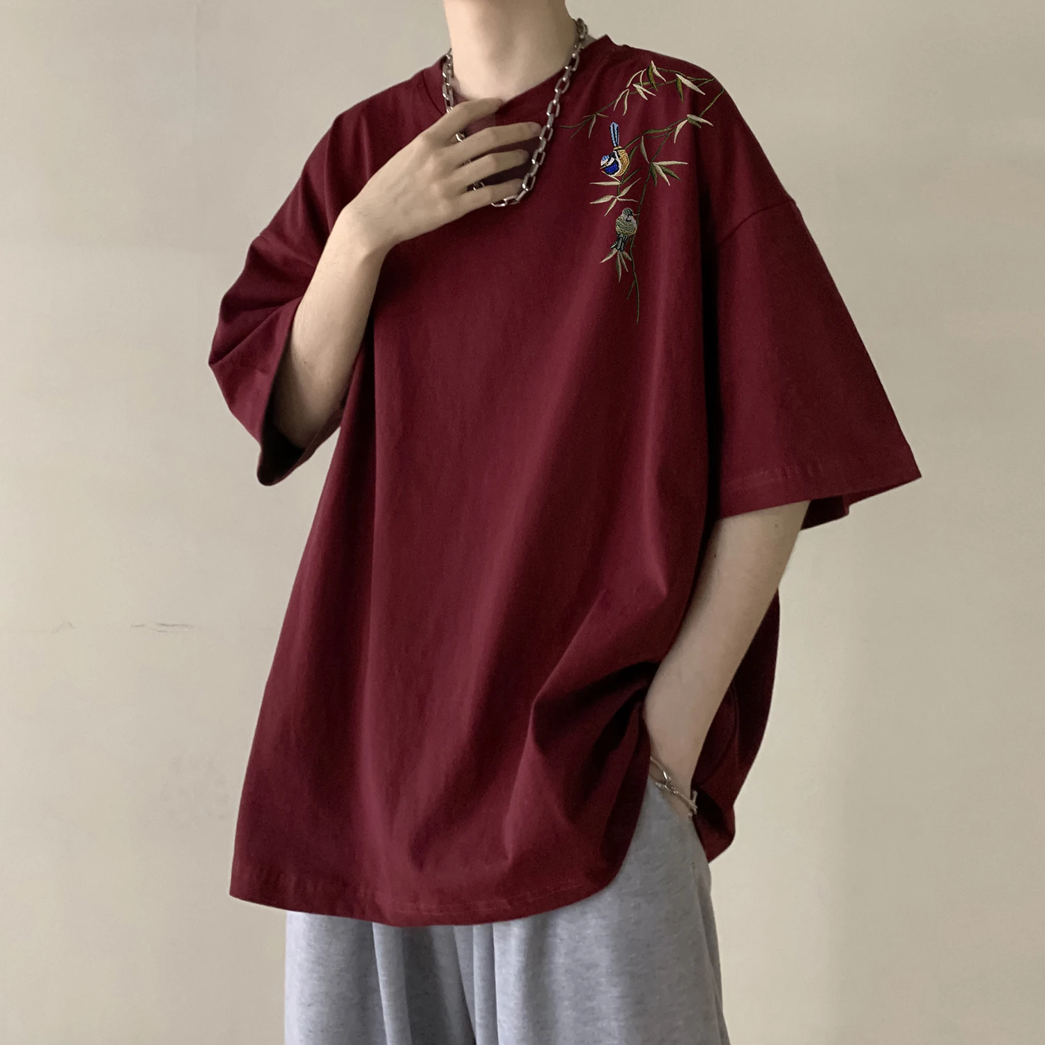 

2025 Mens Embroidery T-Shirt Men Streetwear Tshirts Male Short-Sleeved Harajuku Casual Loose Tee Pullover Oversized Y2K Tops