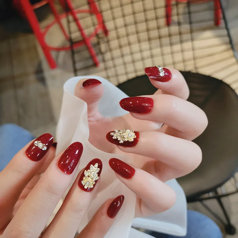 24Pcs Medium Length Style Fake Nails Stickers Many Sizes Can Be Trimmed And Filed Fake Nails For Nail Beginners