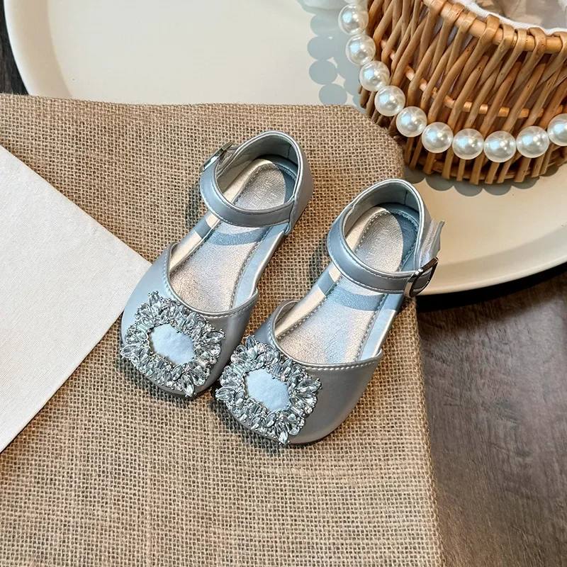 Girls Half Sandals Summer New Children Elegant Princess Shoes for Party Wedding Kids Chic Versatile Flat Shoes with Rhinestone