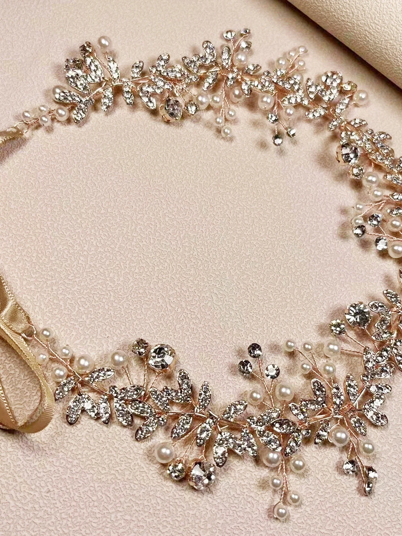 

1 шт. женская свадебная повязка для волос с декором из страз и искусственного жемчуга, элегантная тиара для свадебной вечеринки