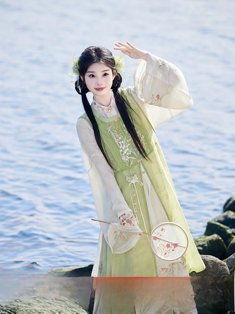 

Original Hanfu July Evening X Hangzhou Museum Collaborative Long Fem Sle High Collar Skirt Ensemble