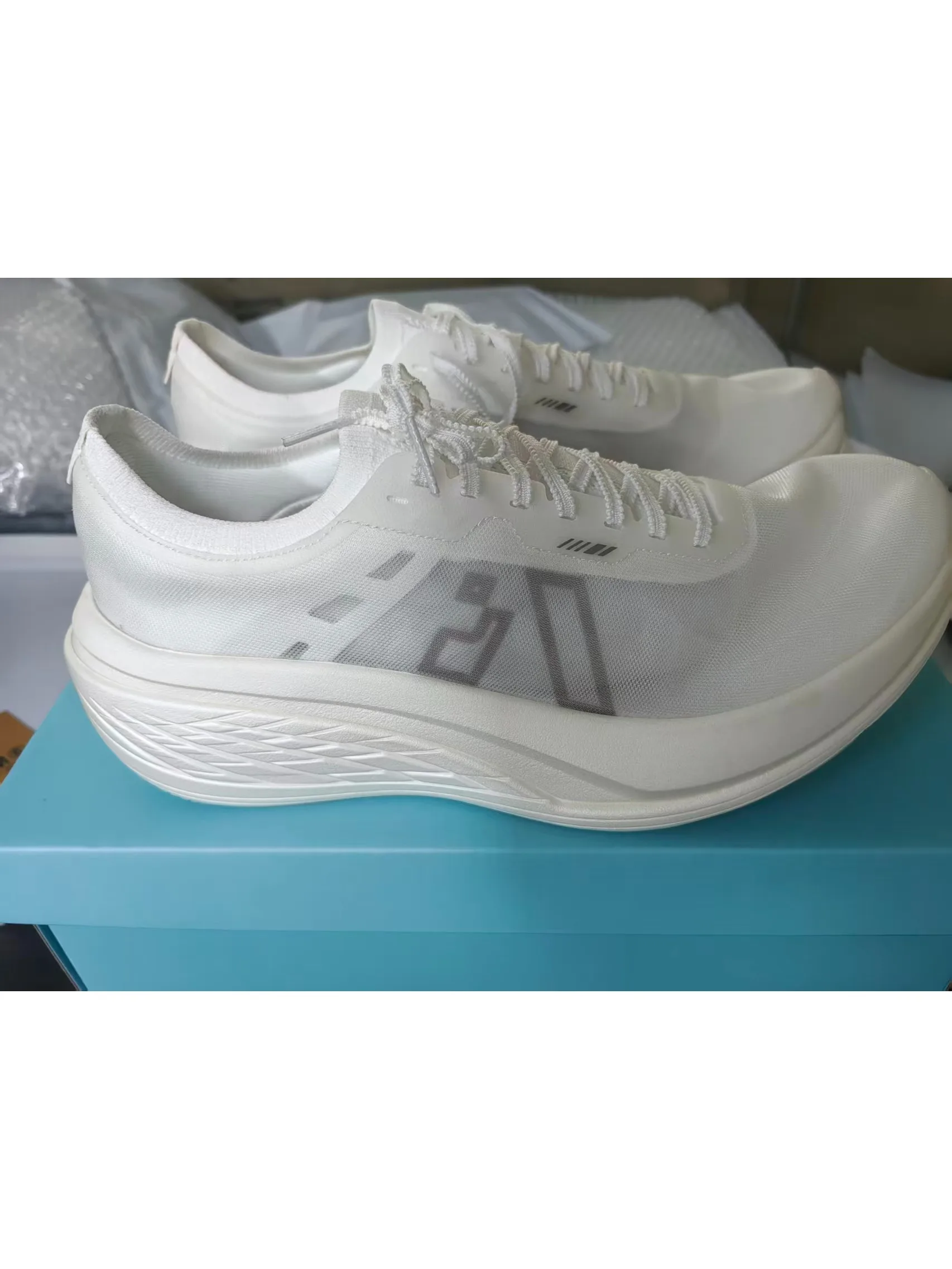 Runsifly Gunfire Carbon Plate Running Shoes Lightweight Professional Marathon Racing Sneakers Road Jogging Anti-slip Trainers