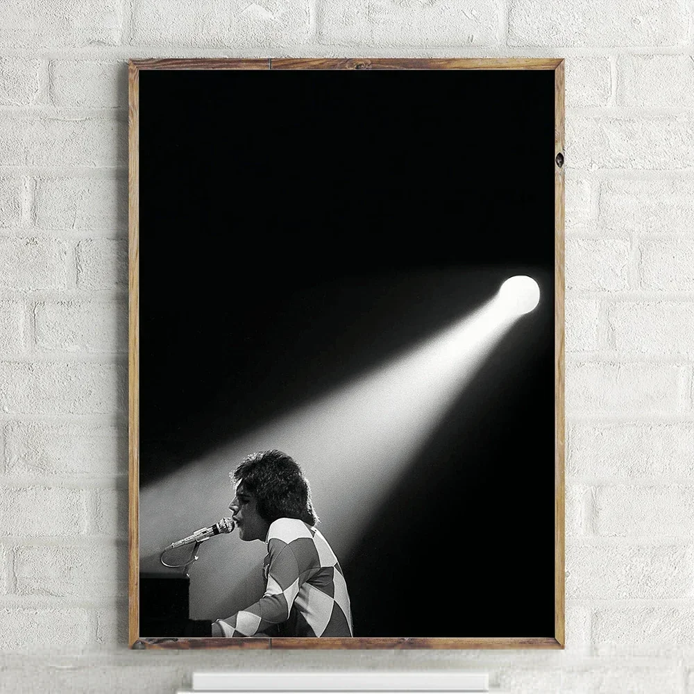 Poster Freddie Mercury Queen Playing Piano on Stage Singing Vintage Singer Canvas Painting Wall Art Print Nordic Gift Home Decor