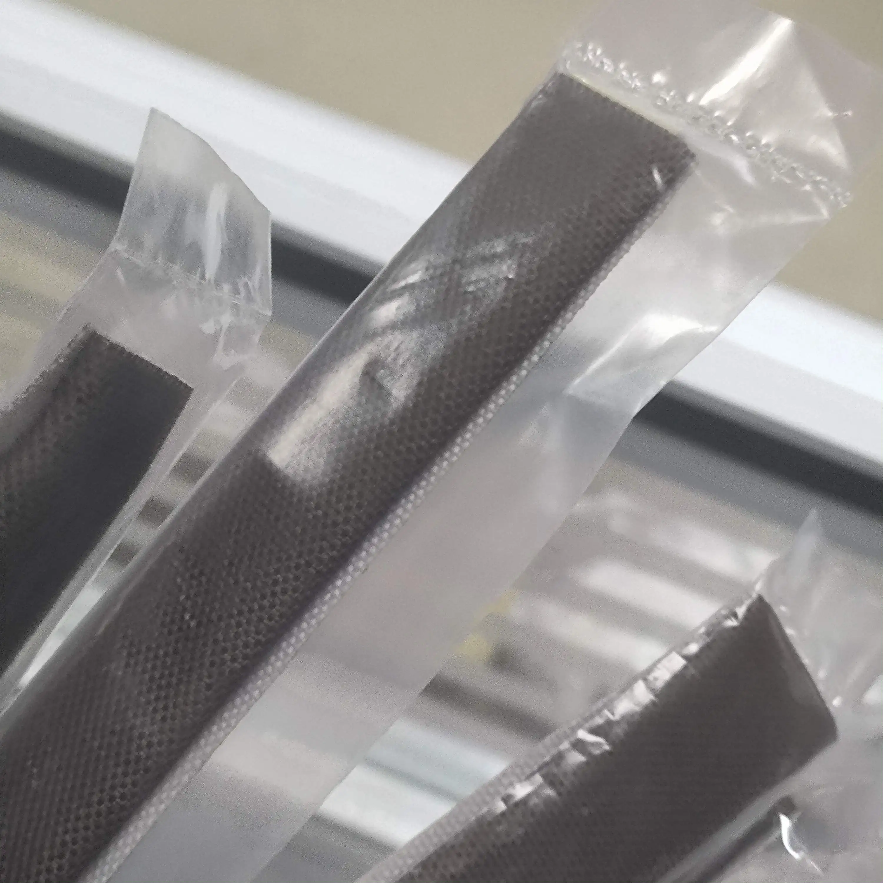 

302RV93050 FK-1150 Держатель масляной накладки для Kyocera P2040 P2235 P2335 M2040 M2135 M2235 M2540 M2635 M2640 M2735 M2835