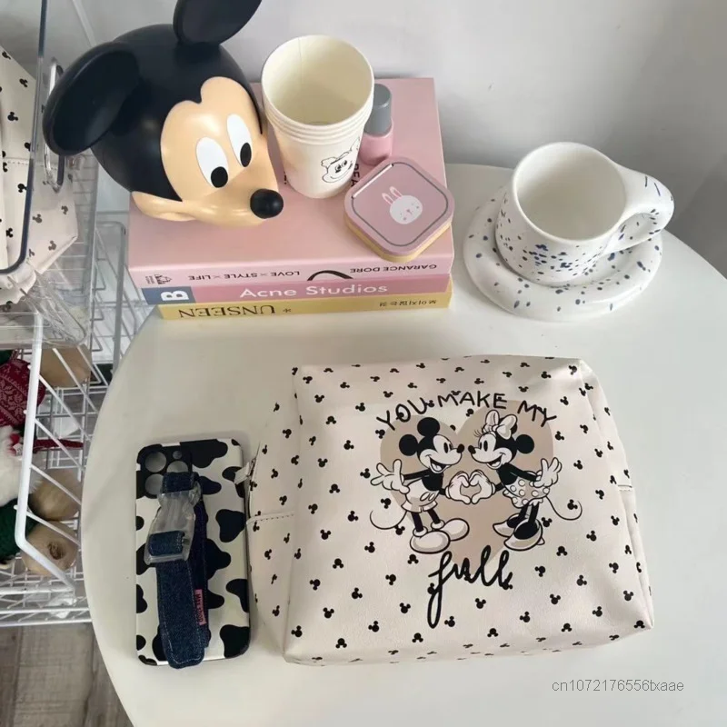 Disney Mickey Heart Print Makeup Bags Large Capacity Portable Minnie Carrying Totes Women Fashion Travel Storage Bag Wash Bag