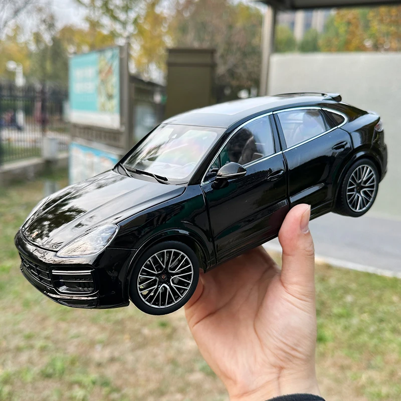 NOREV 1:18 2019 Porsche Canyene Turbo Alloy car model Model SUV Collection model for a friend's birthday gift