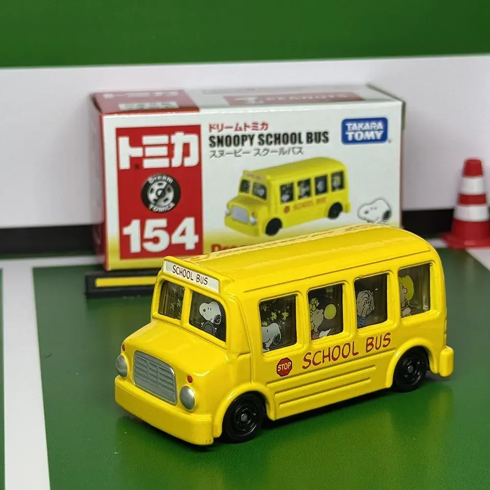 

TAKARA TOMY Tomica NO.154 Snoopy School Bus Alloy Car Dream Series Simulation Alloy Finished Car Model Toy Collection Gifts