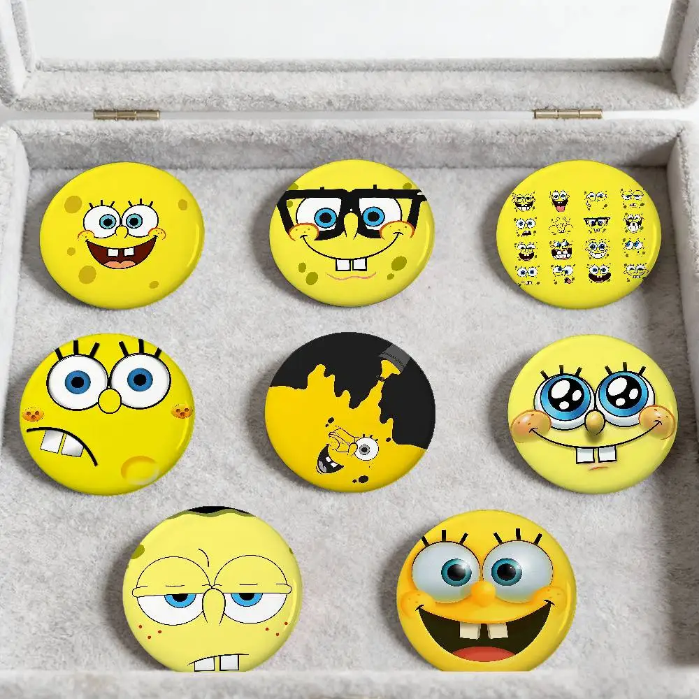 Cartoon S-SpongeBob Lustige Anstecknadeln, runde Broschen aus Weißblech für Umhängetaschen-Accessoires, Souvenir-Geschenke