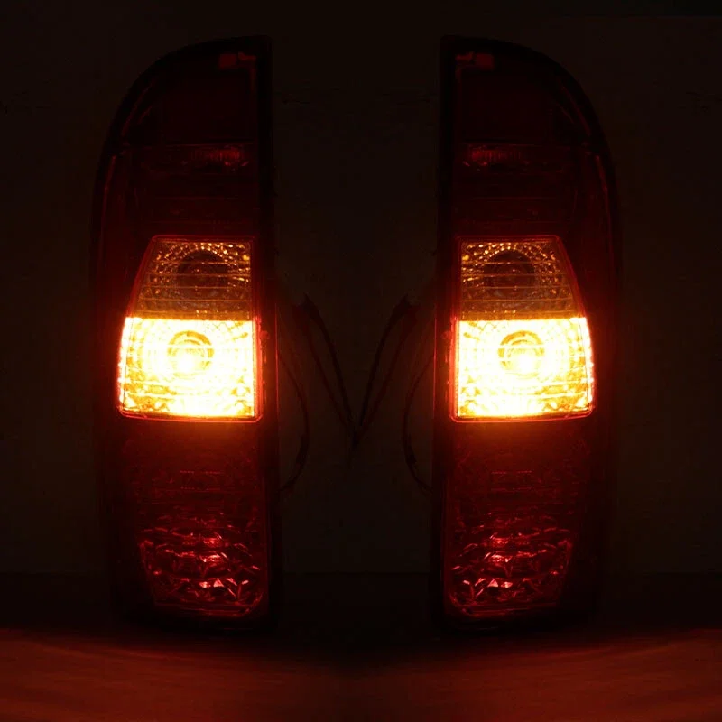 سيارة الذيل مصباح الذيل ضوء الضوء الخلفي مع لمبات لشاحنة بيك اب JMC Vigus لجيانغلينغ Yuhu