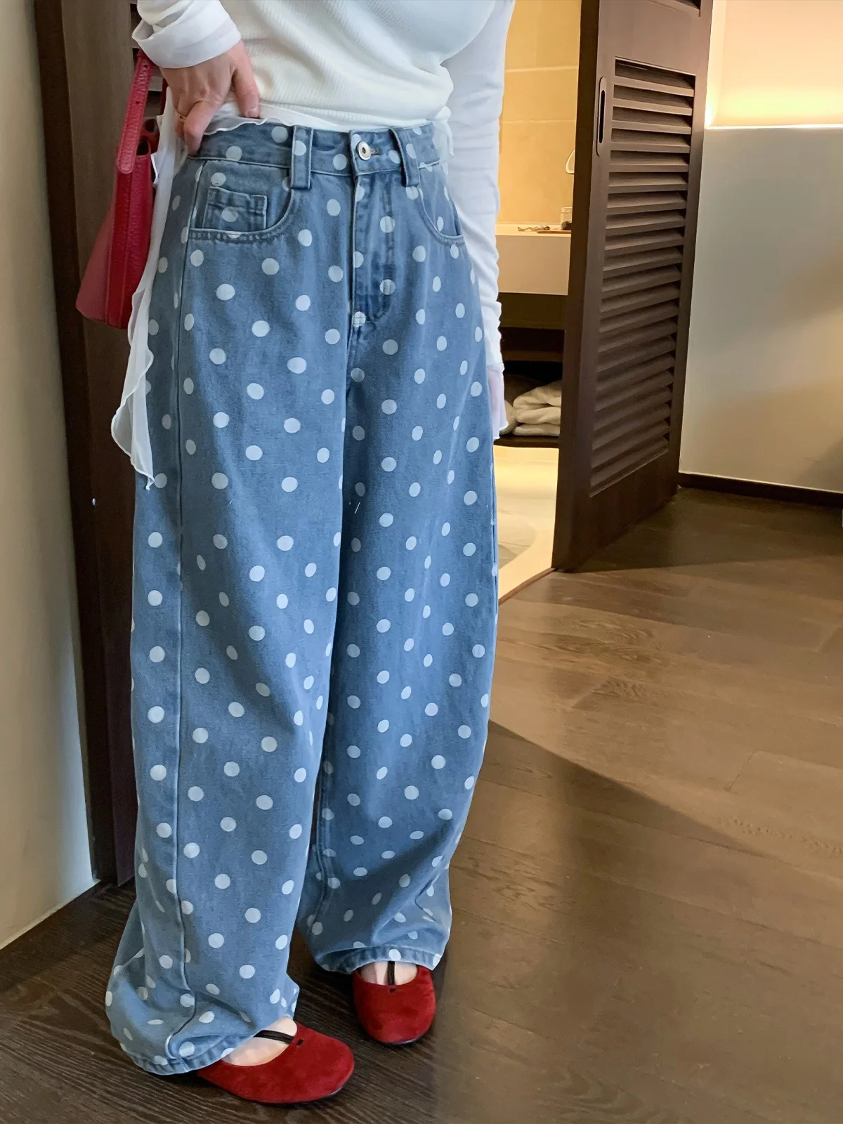 

Синие широкие брюки в горошек для женщин, свободный крой, весна 2026, новый стиль, ретро джинсы в горошек, с высокой талией, для повседневной носки